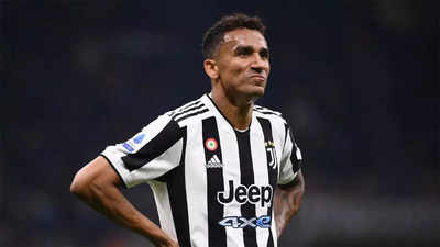 Juventus' Danilo ruled out for eight weeks with thigh injury