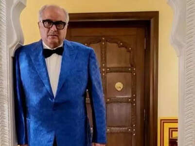 Watch: Boney Kapoor shakes a leg at a wedding