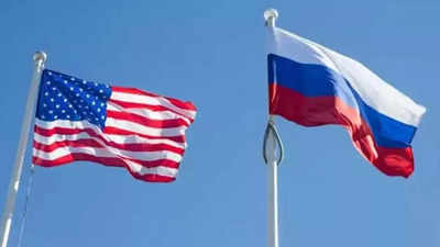 US, Russian military chiefs discuss international security over phone