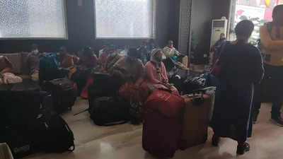 Tourists from Andhra Pradesh forcibly confined in hotel in Jammu and Kashmir after being cheated by travel agent