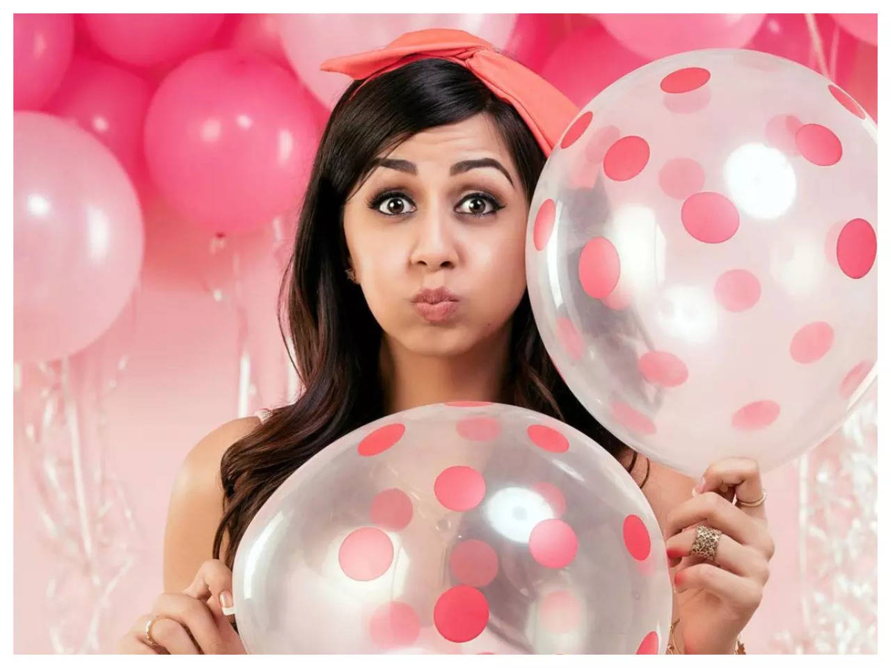 Nikki Galrani sets the internet on fire with her new beguiling pictures Malayalam Movie News