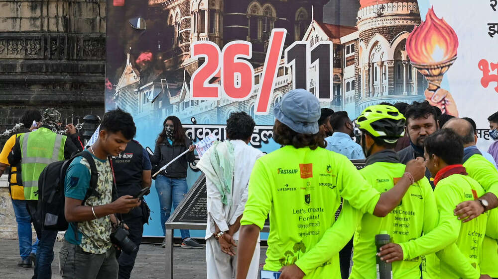 In pics: Mumbai pays homage to 26/11 martyrs | The Times of India