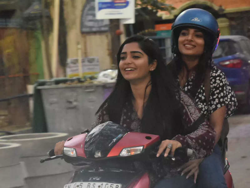 Gouri, Anagha come together for a single that delves into a same-sex relationship