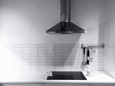 Silent kitchen Chimneys With High Suction Capacity and Silent Operation