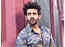 Kartik Aaryan's look from 'Shehzada' leaks online as the actor shoots for the film in Delhi – See photo!