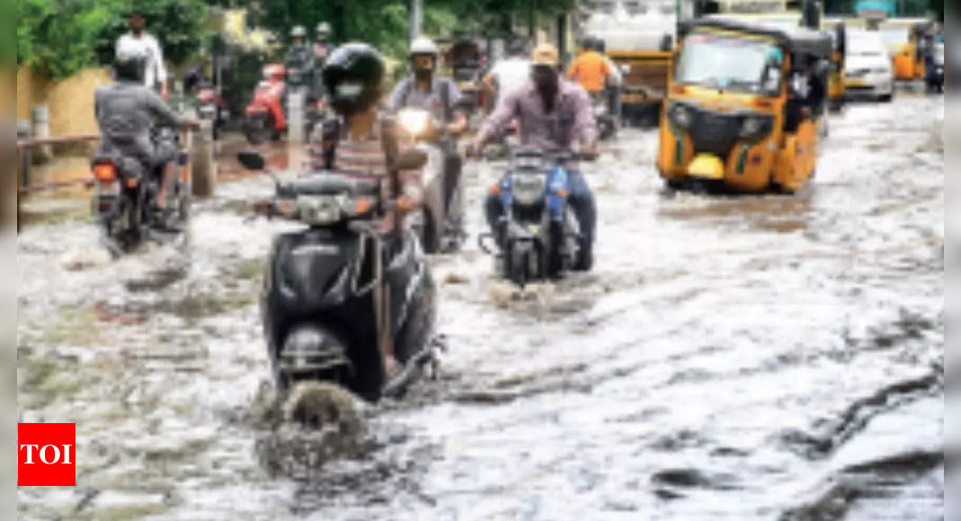 Downpour Leaves Over 150 Streets Inundated In Chennai | Chennai News ...