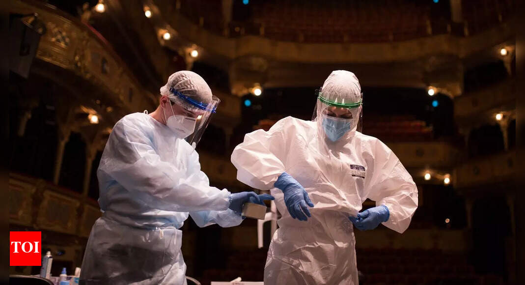 Covid: Scientists racing to decode Omicron variant as defences buy time