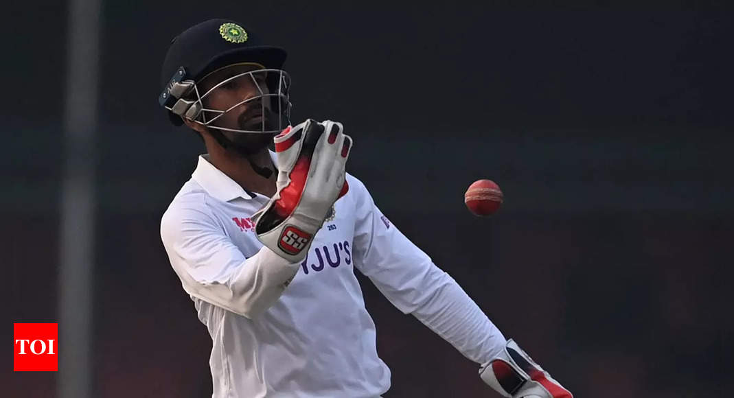 1st Test: Saha out with stiff neck issue, Srikar Bharat keeps wickets