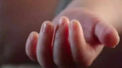 Child falls to death from 10th-floor balcony in Noida