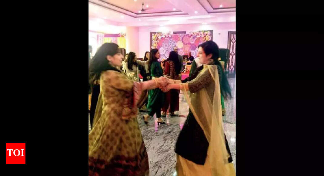 Big, fat Kolkata weddings back this season after 20-month Covid lull | Kolkata News
