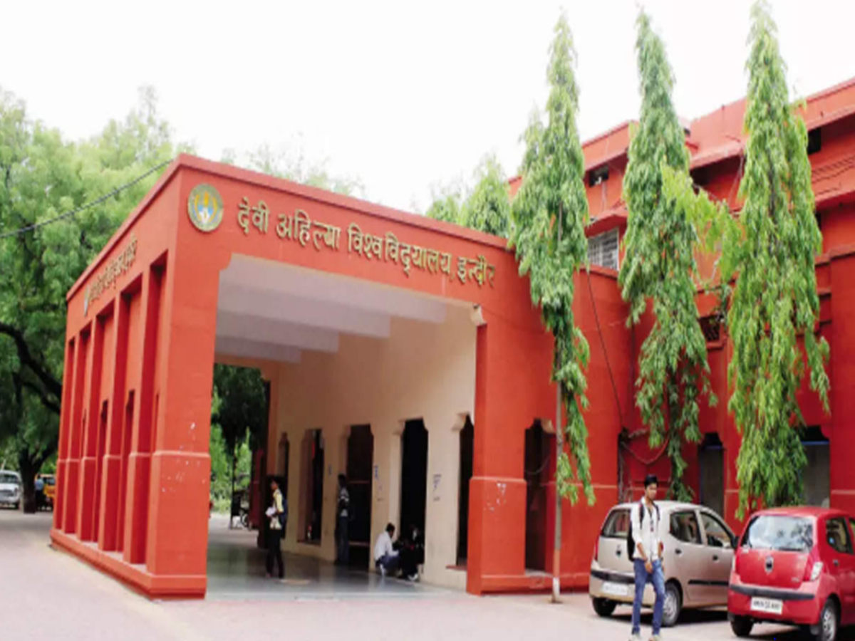 davv: DAVV-Indore to resume regular classes from tomorrow | Indore News -  Times of India