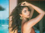 Beautiful photoshoots of the vivacious beauty Pooja Hegde