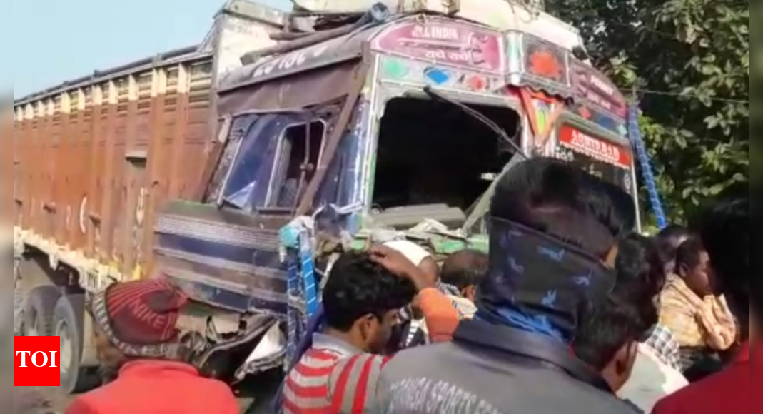 West Bengal: 18 dead, 6 injured in road accident in Nadia | Kolkata ...