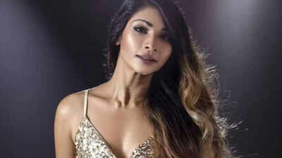 Tanishaa Mukerji reveals she has tested positive for COVID-19, goes into isolation