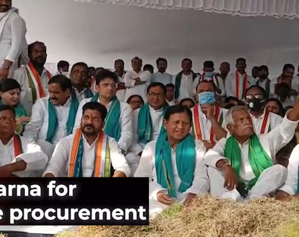 
Hyderabad: TPCC leaders sit on a 2-day dharna
