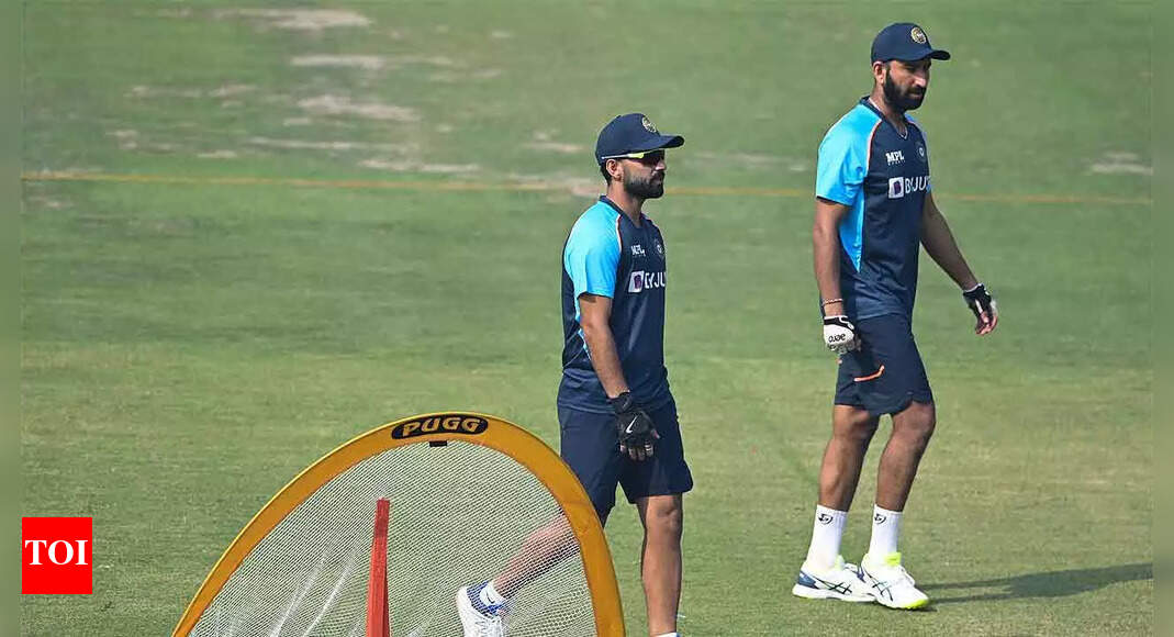 1st Test: Rahane and Pujara testing strength of 'long rope'