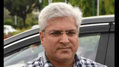 Delhi: Stop depending on private vehicles, says transport minister Kailash Gahlot