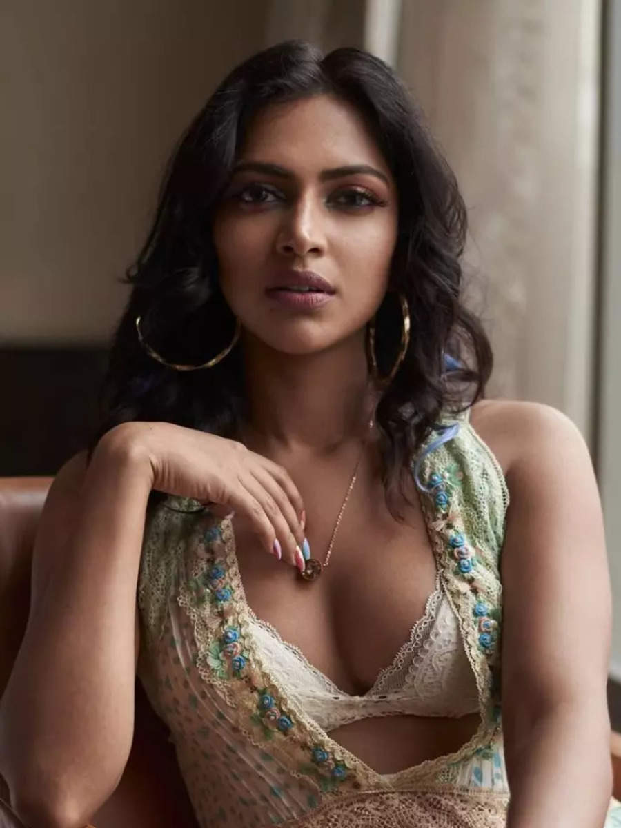 Amala Paul's 10 sizzling hot jaw-dropping pictures | Times of India