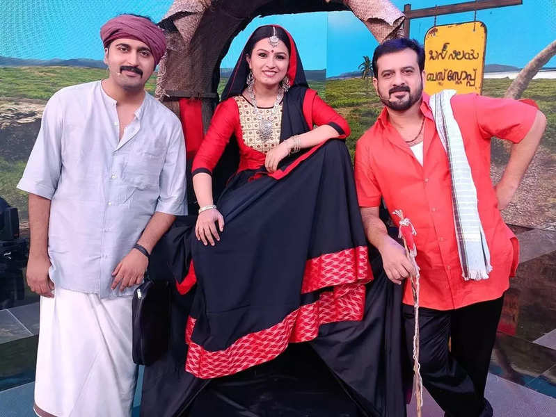 Sajan Surya, Arun Raghavan, and Souparnika recreate evergreen comedy scenes from Thenmavin Kombathu in Aram + Aram = Kinnaram