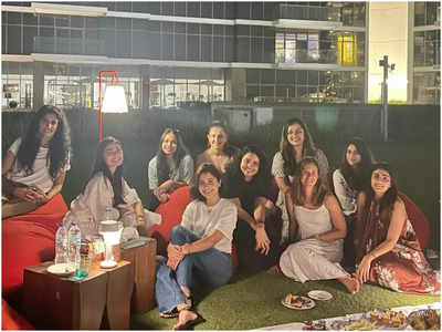 Throwback! Anushka Sharma, Athiya Shetty, Ritika Sajdeh and others pose for happy pictures