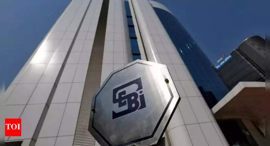 Uttar Pradesh: Sahara employees, investors protest against Sebi in ...