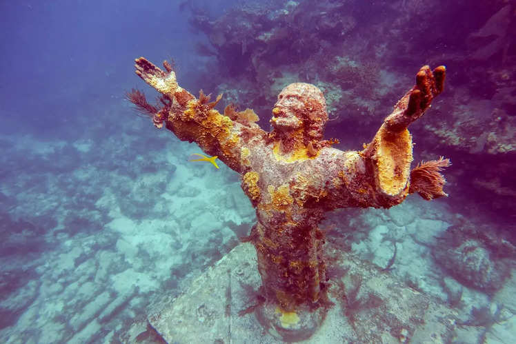 Underwater Attractions Around The World | Unbelievable underwater ...