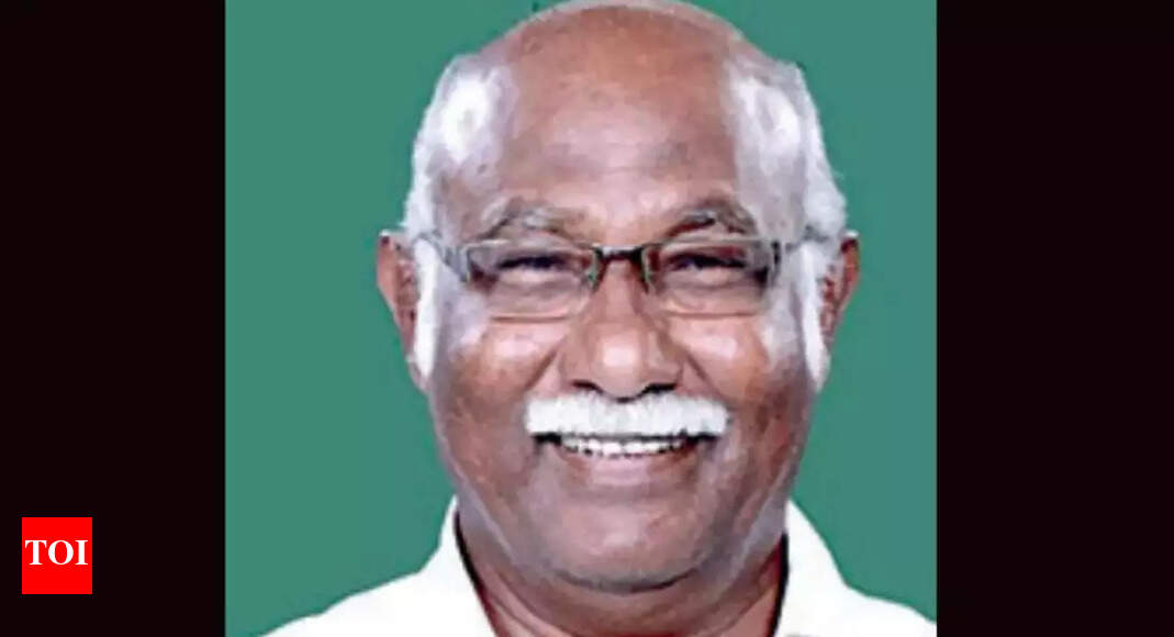 TN: Ex-MP A Anwhar Raajhaa expelled from AIADMK