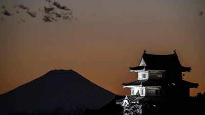 Japan quells fears of Mt Fuji eruption after earthquake