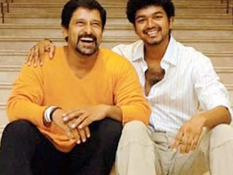 Did you know that Pa Ranjith had first narrated the 'Chiyaan 61' story to Vijay