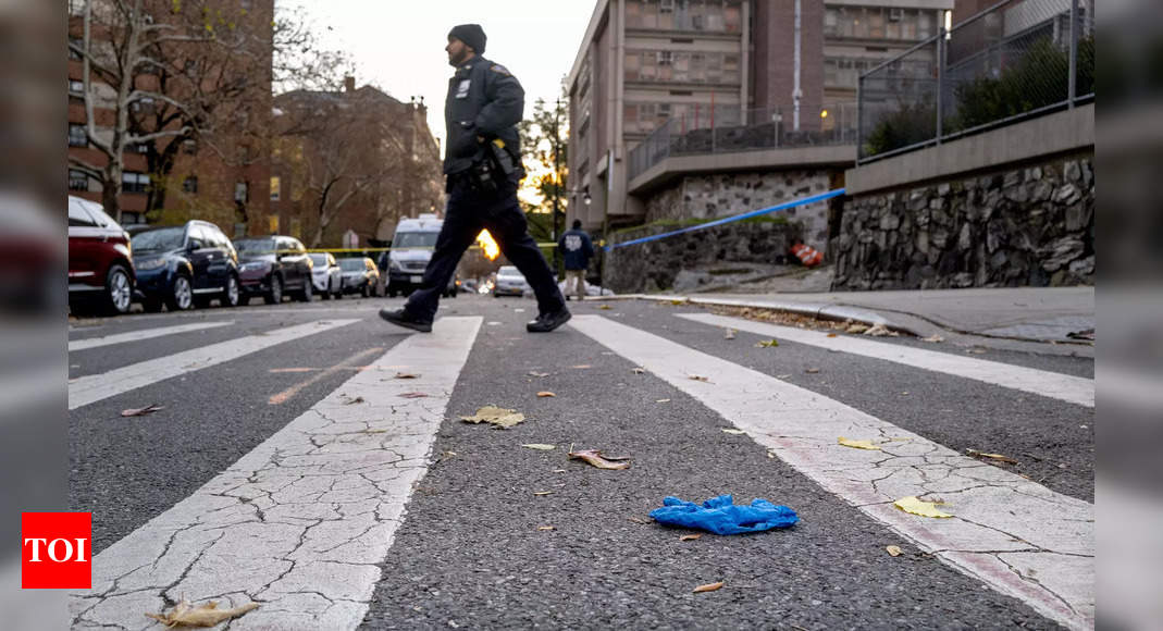 Graduate student fatally stabbed, man wounded in NYC