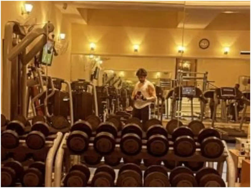 Kartik Aaryan works out in style as he preps for ‘Shehzada’