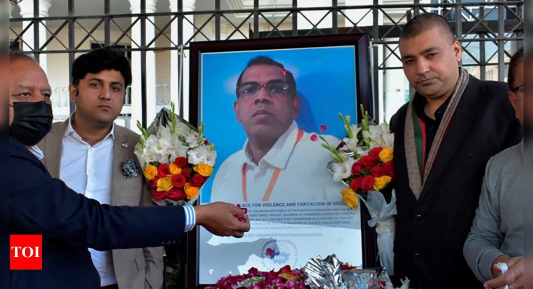'Lynched Sri Lankan's nearly all bones broken, 99% body burnt'