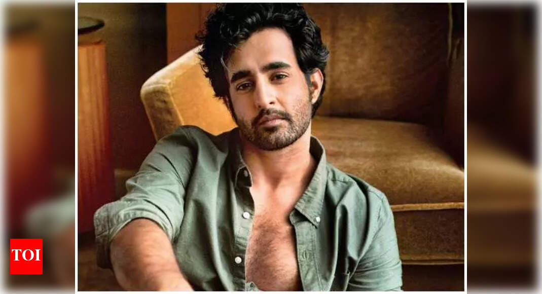 Satyajeet Dubey has this fixation Hindi Movie News Times of India