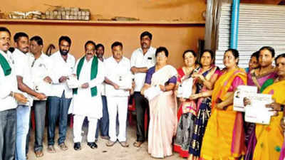 Karnataka MLC elections: JD(S) on backfoot, leader supports Congress