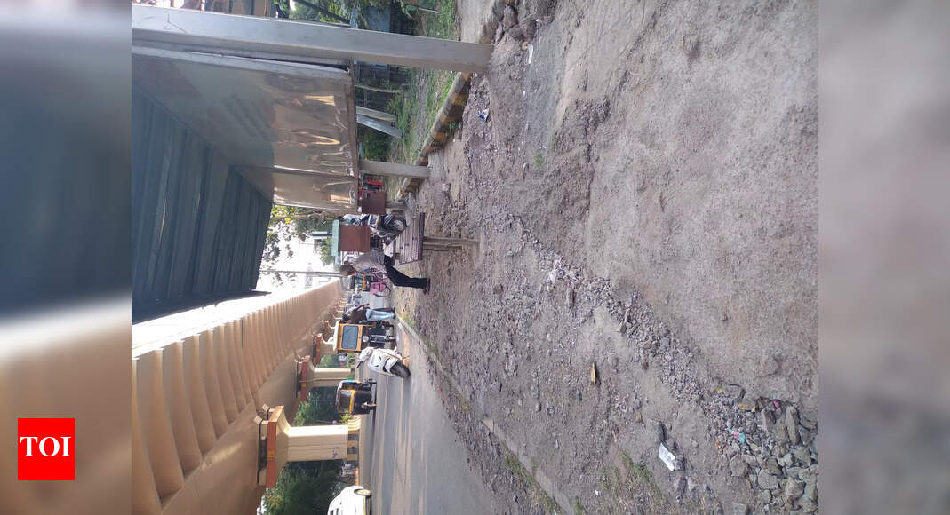 Disgusting Condition of Somalwada Bus Stop - Times of India