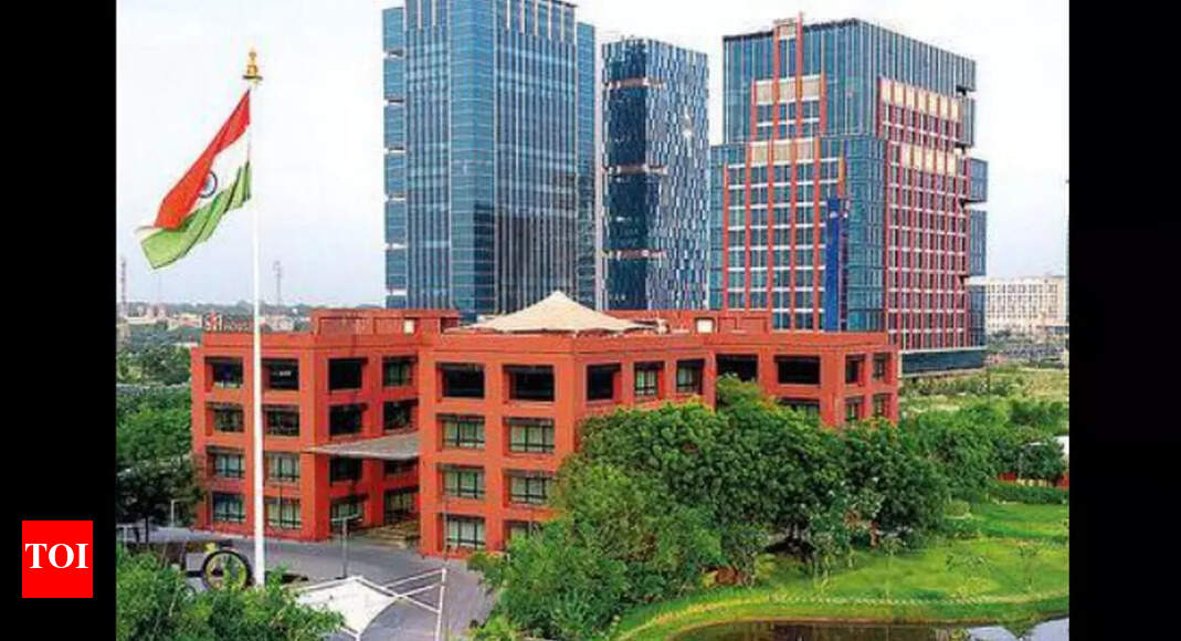 Gujarat mulls lifting booze barrier to boost fintech hub