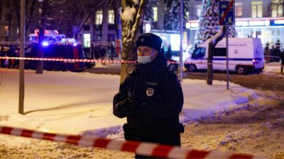 Shooter held after killing 2 in Moscow public services office
