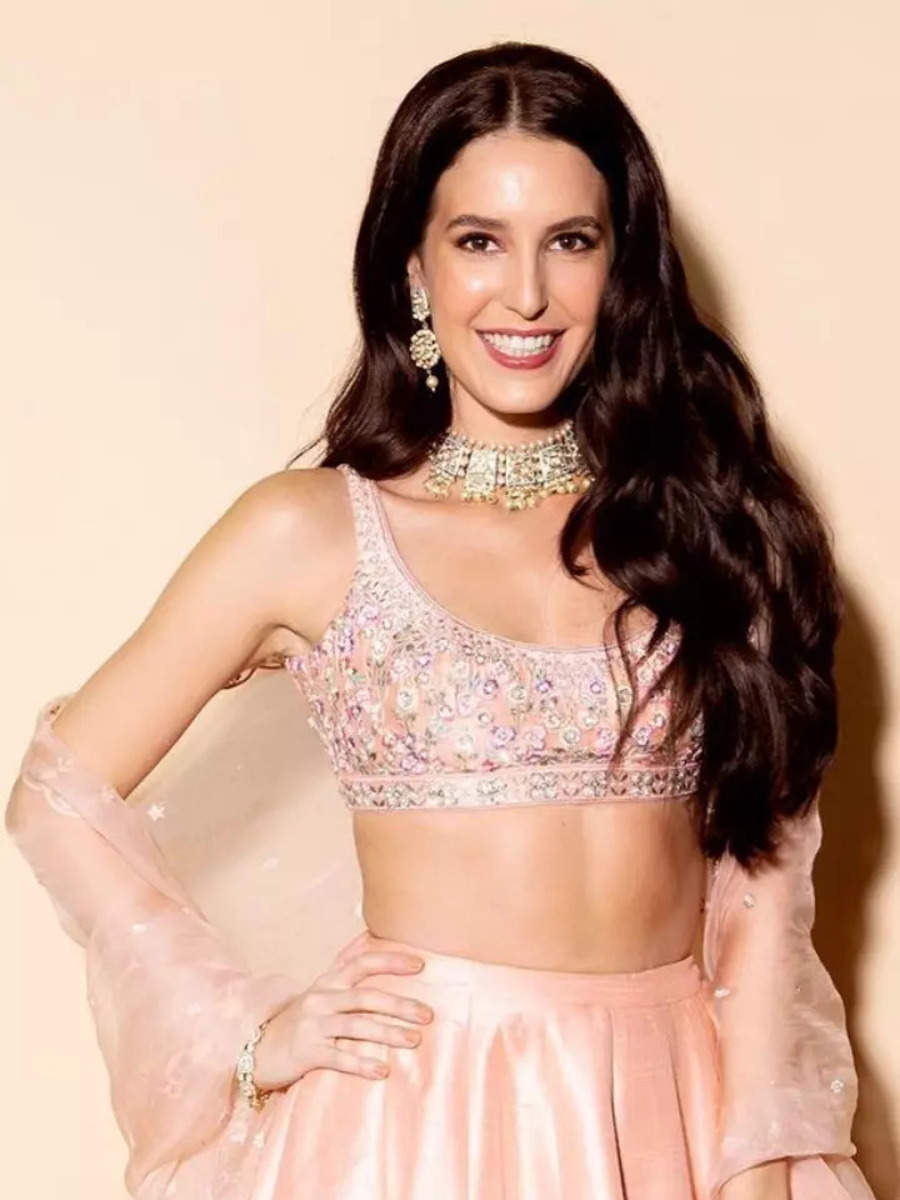 10 times Katrina's sister Isabelle slayed in ethnic wear