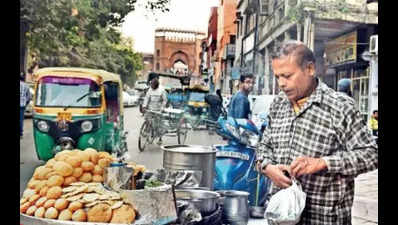 Delhi: Vendors under EDMC hawk eye for hygiene