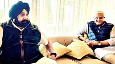 Punjab ex-CM Amarinder Singh meets Gajendra Singh Shekhawat amid seat-sharing talk