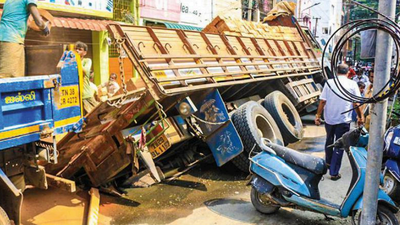 Coimbatore: Overloaded truck causes road to cave in at flower market