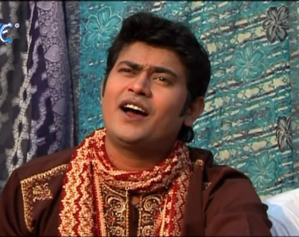 
Watch Latest Bhojpuri Video Song Bhakti Geet ‘Udi Jai Suganwa’ Sung by Bharat Sharma Vyash
