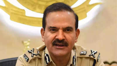 Mumbai: Forced by ex-CP Param Bir Singh to reply to WA messages, says ACP Sanjay Patil