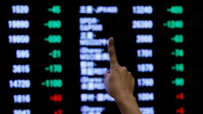Sensex, Nifty end marginally lower after choppy session