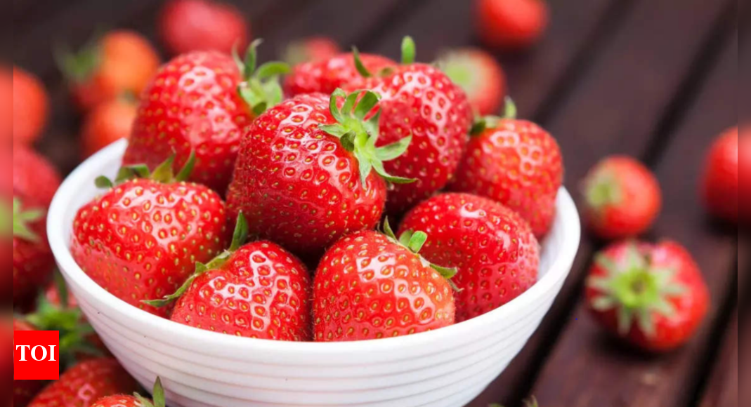 Maharashtra Strawberries at hefty price after rain spoils produce in