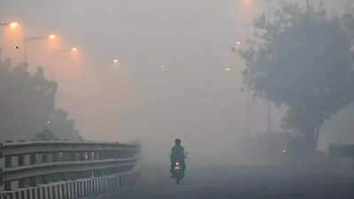Delhi's minimum temperature drops to 9 degrees Celsius