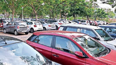 Hyderabad: Motorists battle parking woes at RGI airport
