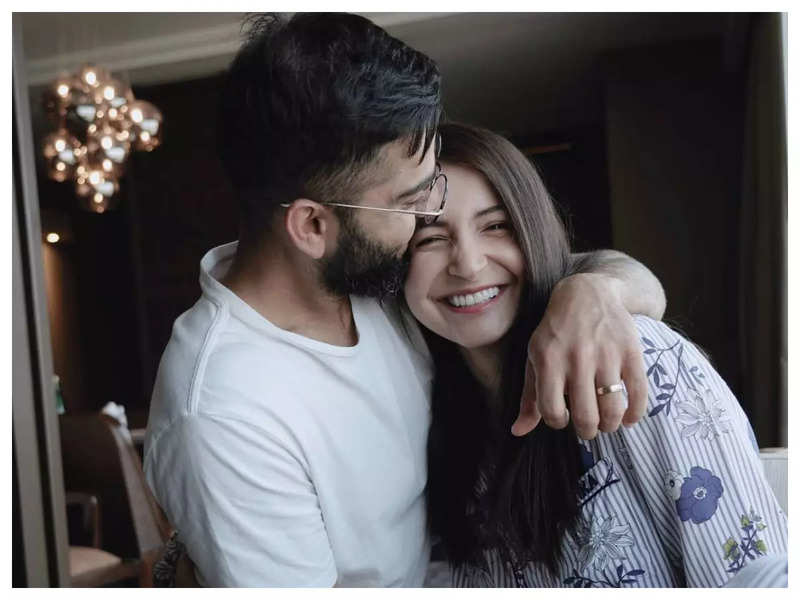 Anushka Sharma shares a glimpse of her anniversary dinner with husband Virat Kohli and it is all things romantic– See pic