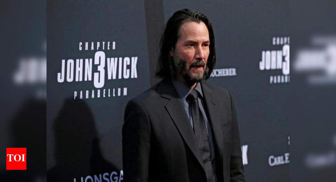 Why Keanu Reeves wants Facebook to have nothing to do with the 'metaverse' - Times of India