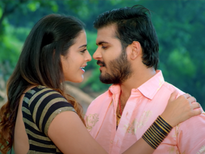 'Vijeta': Arvind Akela Kallu and Yamini Singh's romantic song 'Kari Kari Ankhiya' is out!